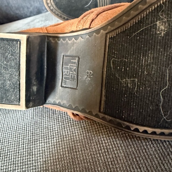 Time and Tru Tan Suede Lace Up Ankle Boots Women’s Size 8.5 Casual Fall - Picture 4 of 5